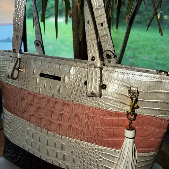 Brahmin Med Asher Marquis Pink Cassini BCA. - Picture 3 of 8